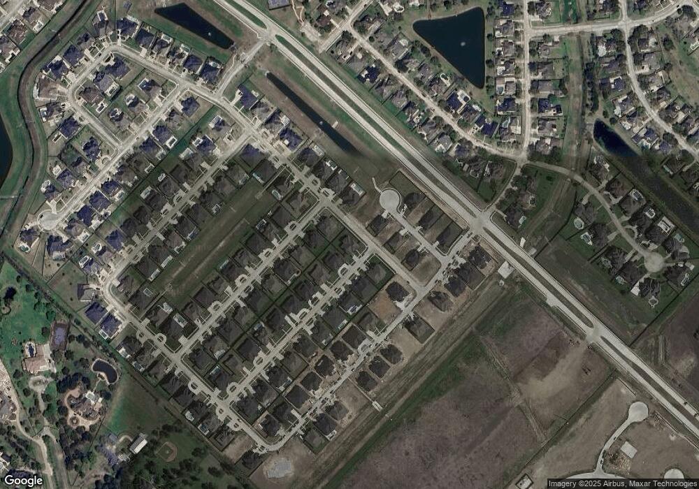 2000 Yellowstone Trail, Friendswood, TX 77546 - photo 1