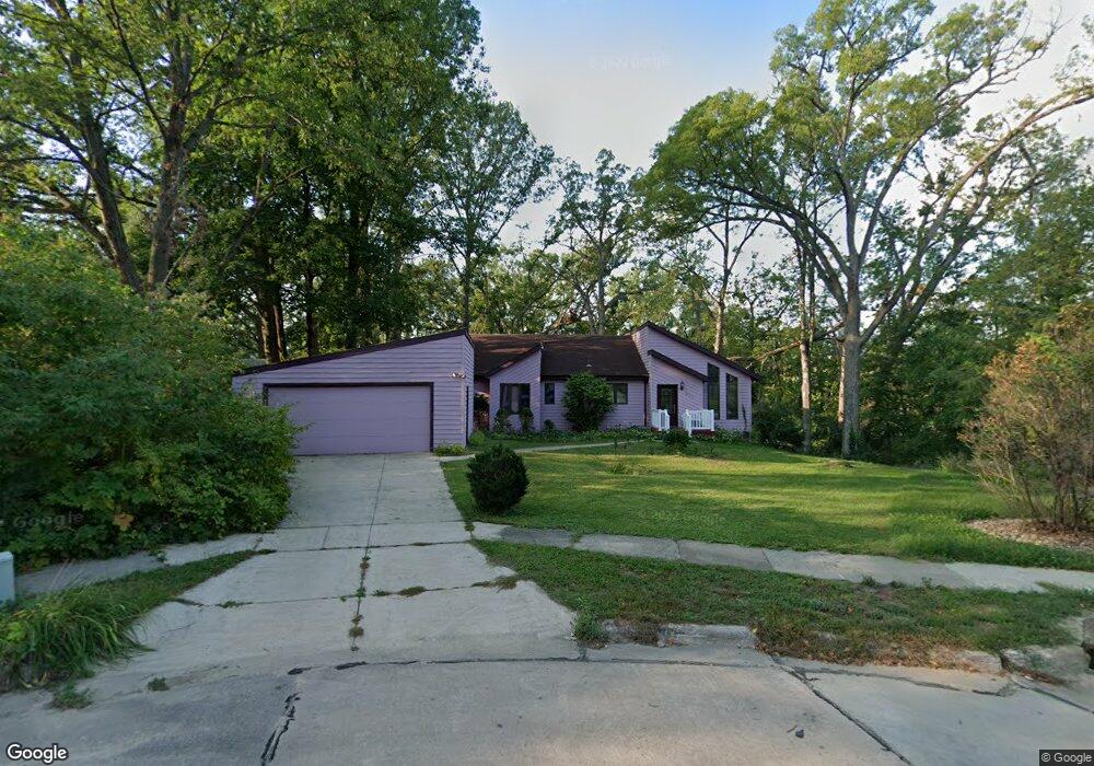 2331 Chestnut Ct NE, Cedar Rapids, IA 52402 - photo 1