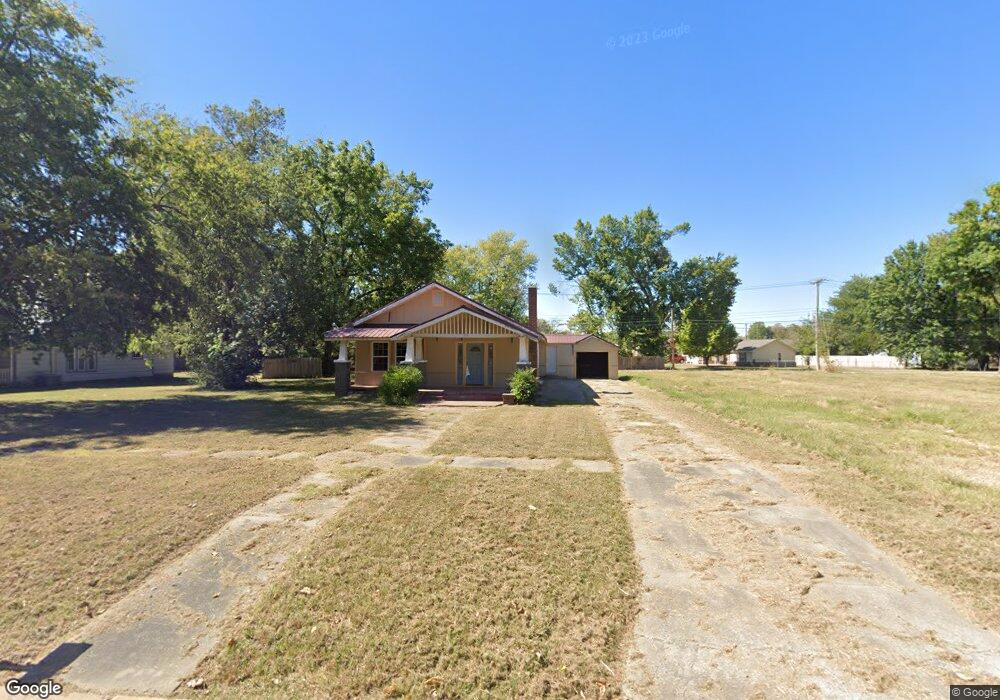 220 N Vann St, Pryor, OK 74361 - photo 1