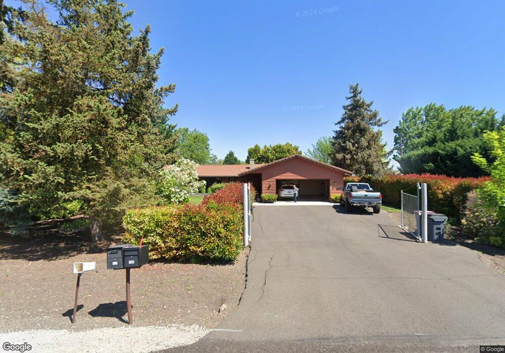 726 Maverick St, Central Point, OR 97502 - photo 1