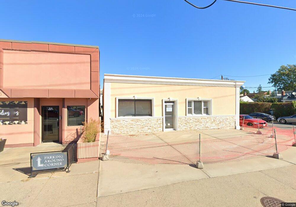 814 Hempstead Turnpike, Franklin Square, NY 11010 - photo 1