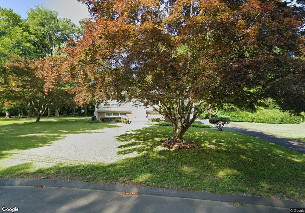 7 Columbine Ln, Norwalk, CT 06851 - photo 1