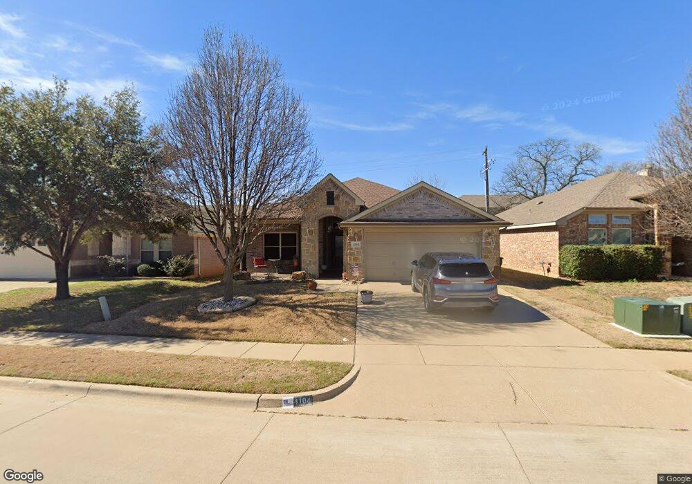 4104 Sapphire Ln, Granbury, TX 76049 - photo 1