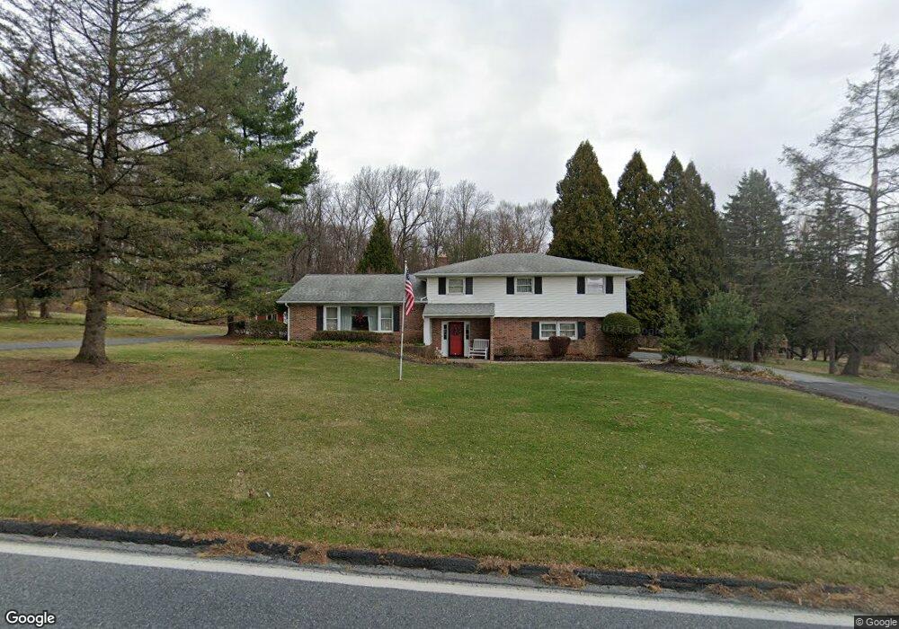 1541 Cedar Top Rd, Reading, PA 19607 - photo 1