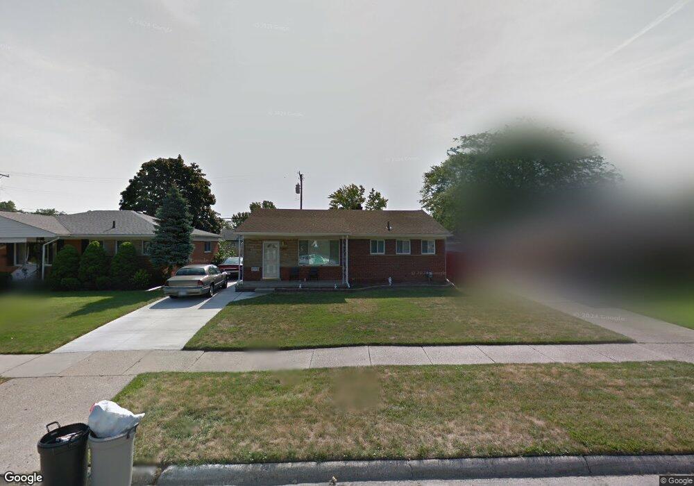 27326 E Crestmont St, Roseville, MI 48066 - photo 1