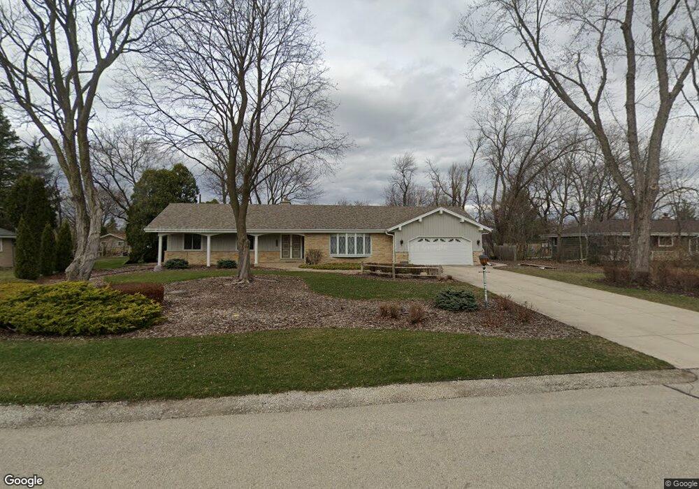 11702 W James Ave, Franklin, WI 53132 - photo 1