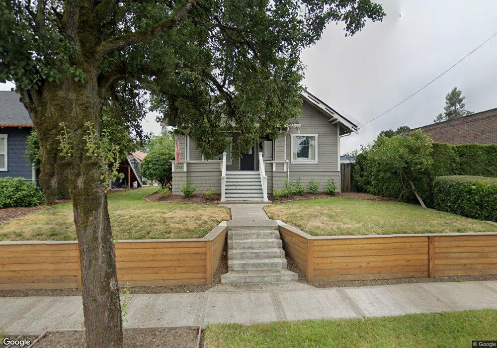 304 W 1st St, Newberg, OR 97132 - photo 1