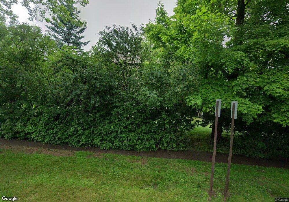 124 N Hawthorne Rd, Duluth, MN 55812 - photo 1