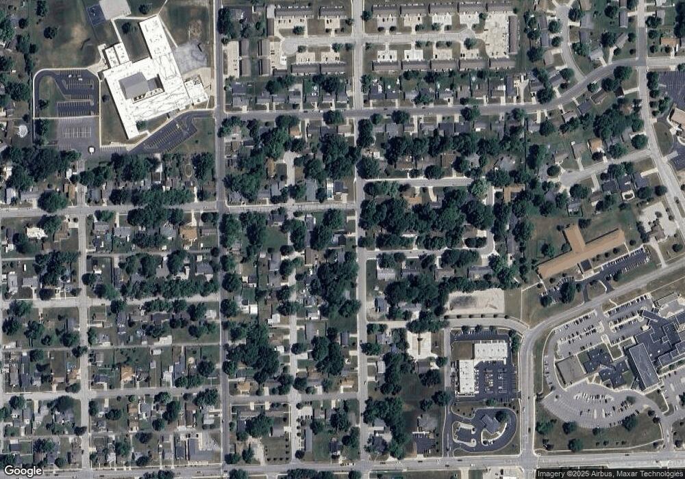 317 N Dewey St, Auburn, IN 46706 - photo 1