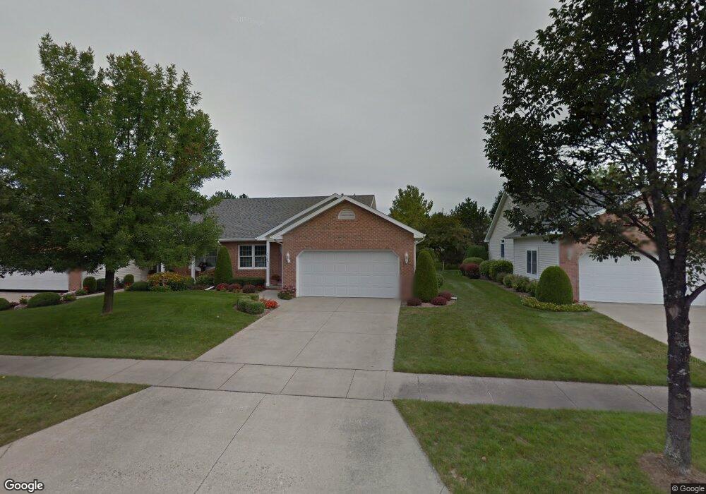 658 Meadow Ln unit B, Frankenmuth, MI 48734 - photo 1