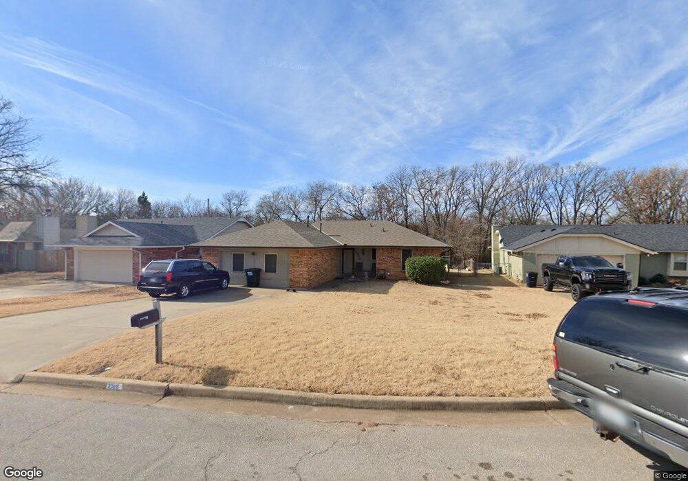2308 N Tucker Ave, Shawnee, OK 74804 - photo 1