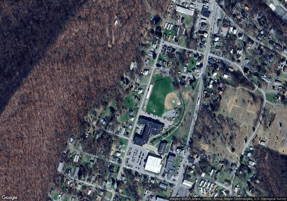 324 Concord Ave, Berkeley Springs, WV 25411 - photo 1