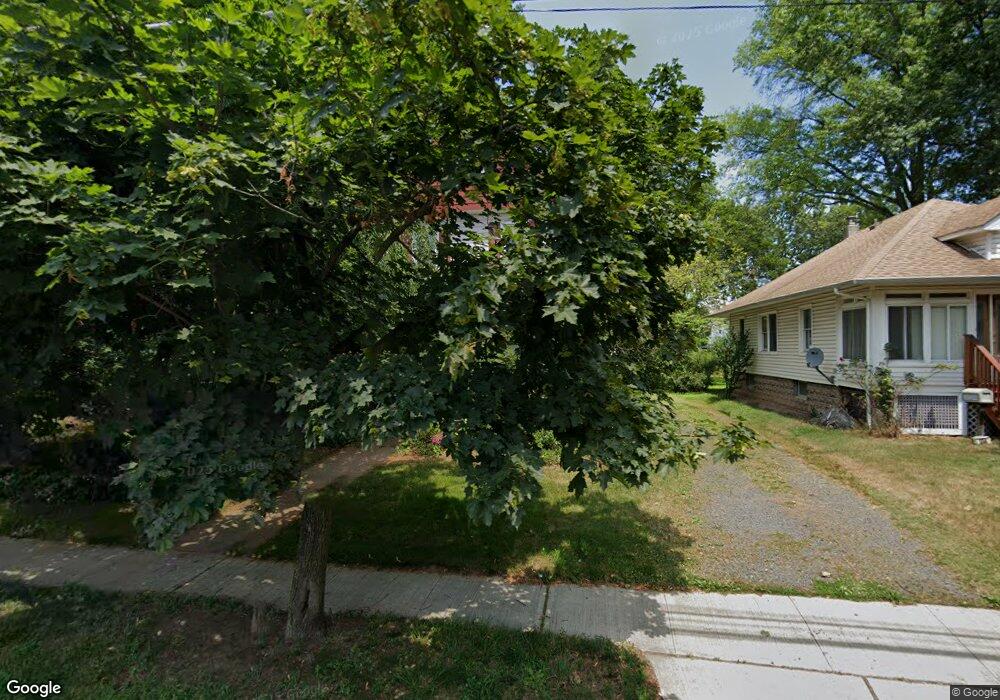 338 Walnut St, Dunellen, NJ 08812 - photo 1