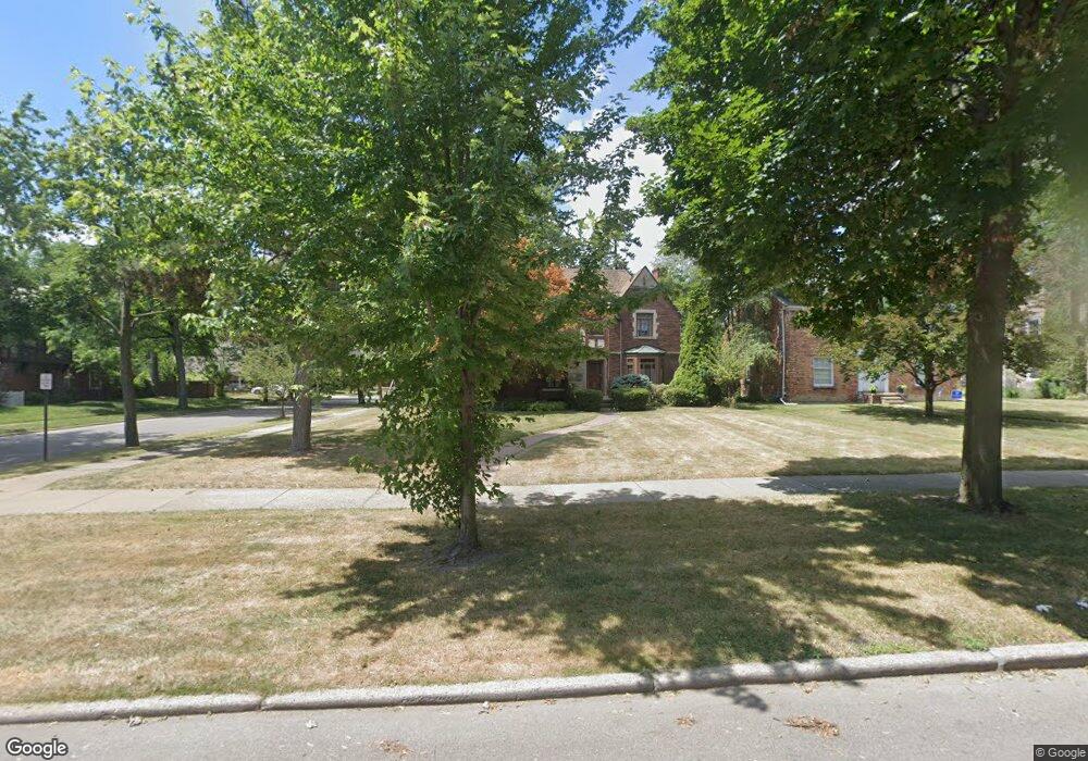 1305 Buckingham Rd, Grosse Pointe Park, MI 48230 - photo 1