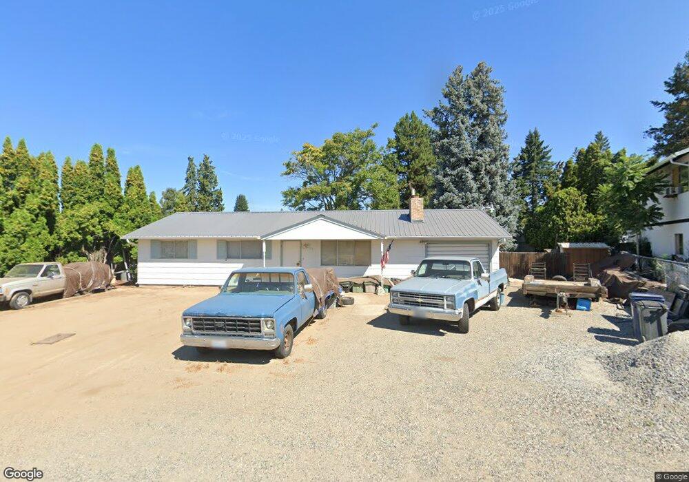 941 1st Place SE, East Wenatchee, WA 98802 - photo 1