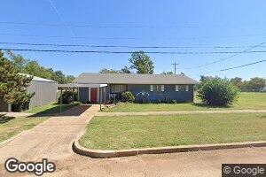 405 4th St, Covington, OK 73730