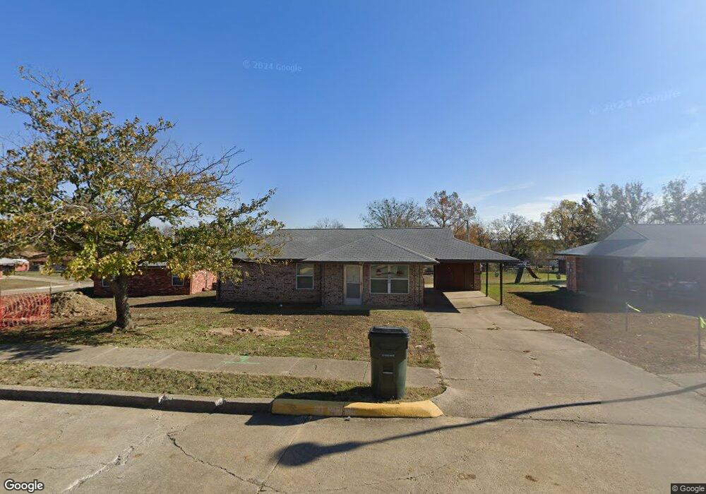 1712 W Ragan St, Henryetta, OK 74437 - photo 1