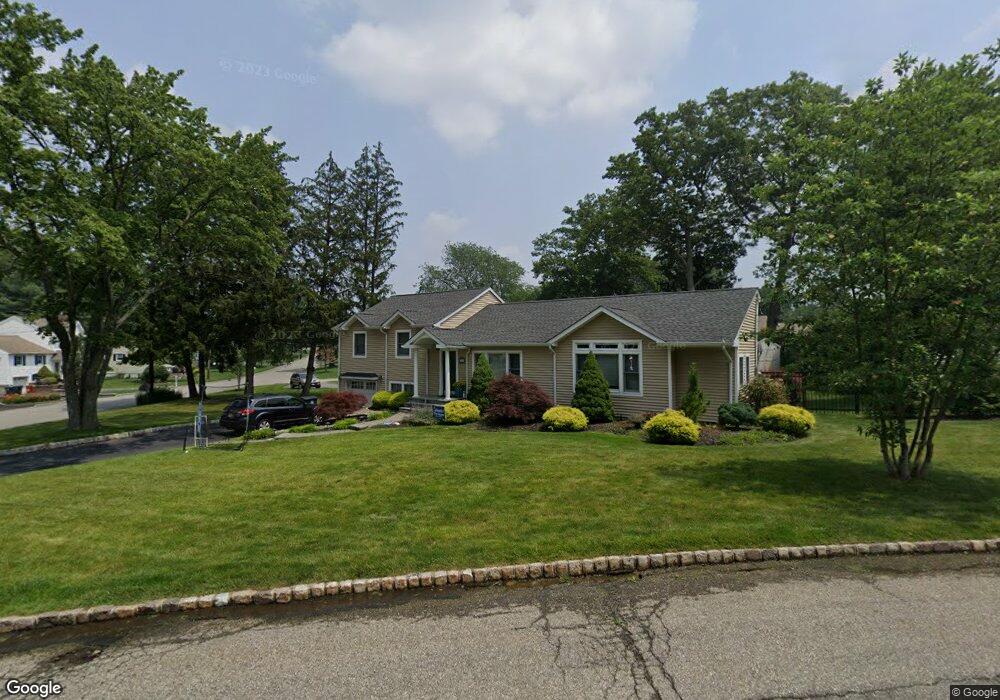 30 Apple Tree Ln, Morris Plains, NJ 07950 - photo 1