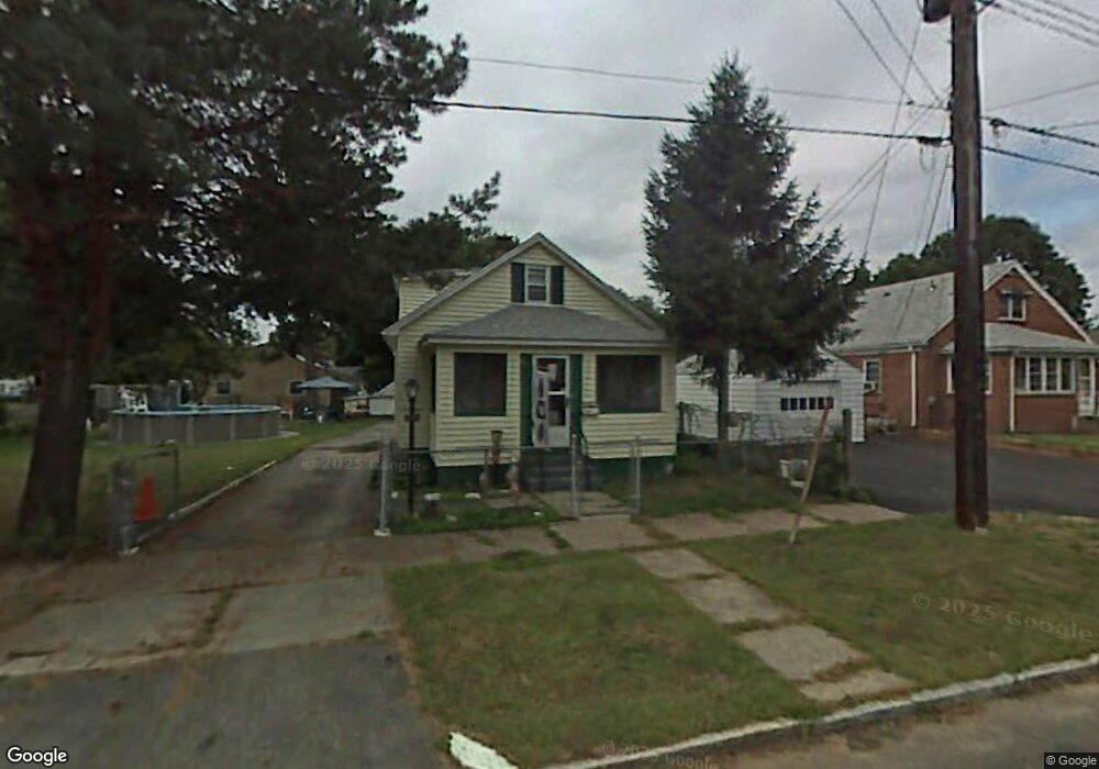 104 Balis St, Springfield, MA 01109 - photo 1