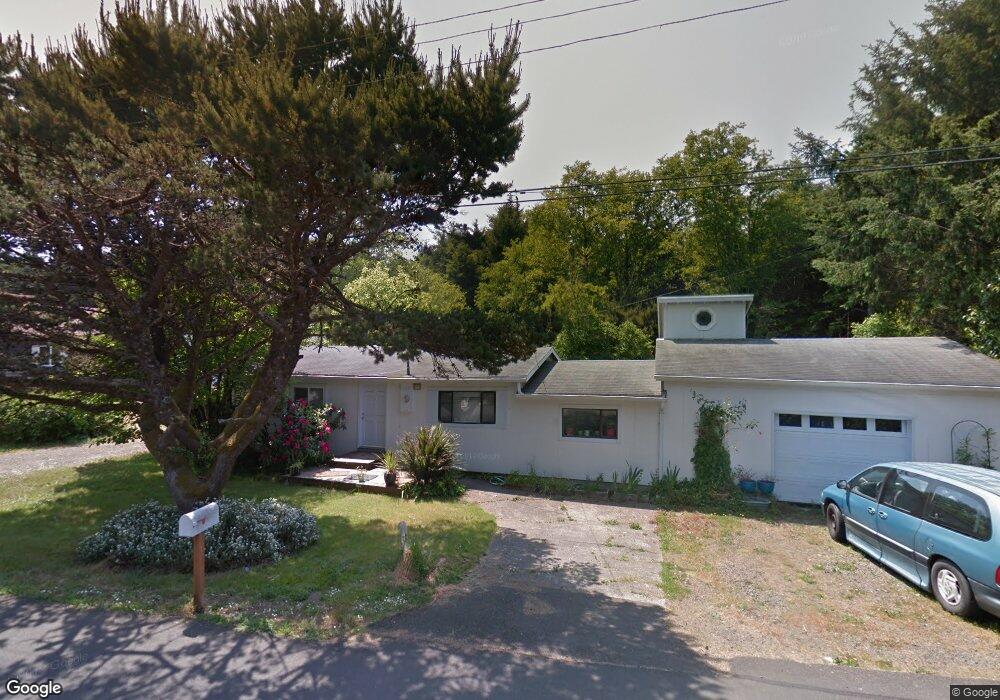 1817 SW Harbor Ave, Lincoln City, OR 97367 - photo 1