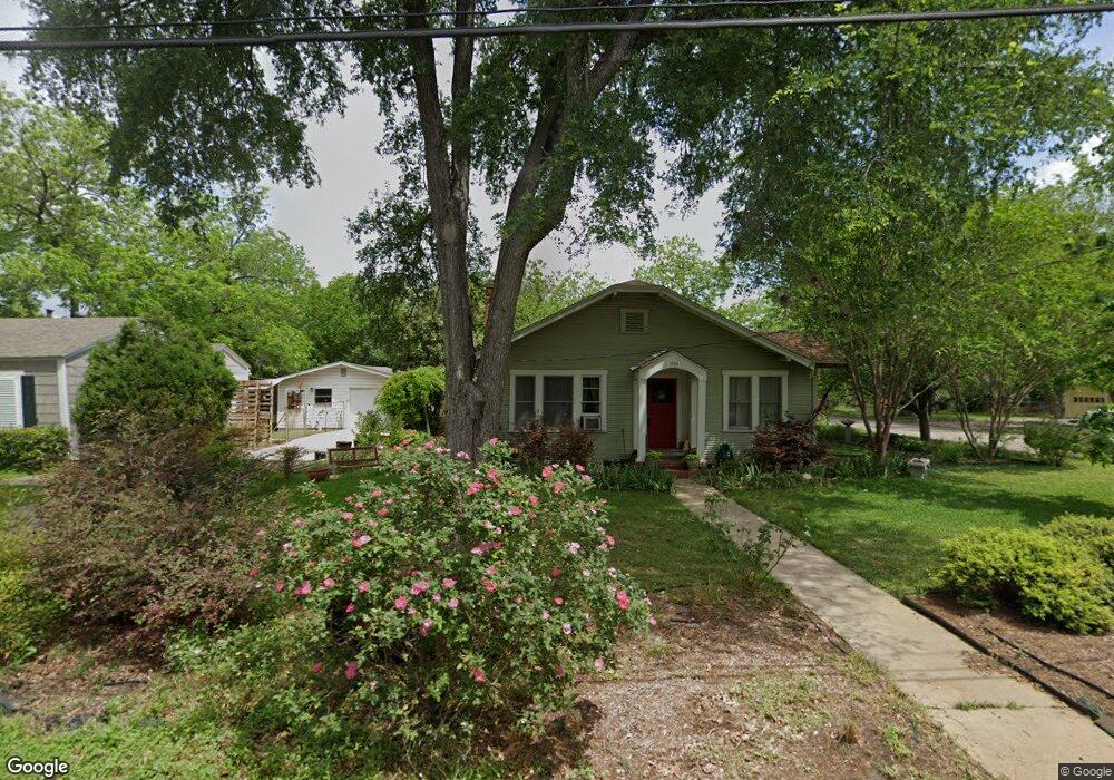1026 Palm St, Seguin, TX 78155 - photo 1