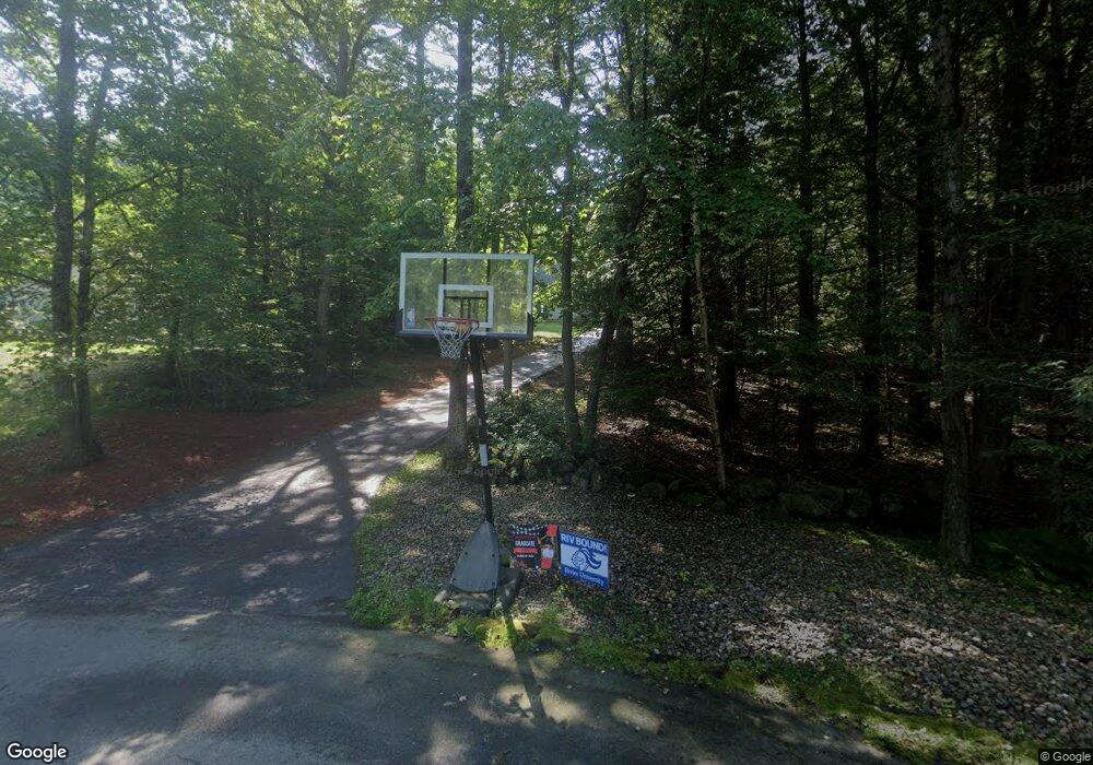 8 White Oak Ln, Derry, NH 03038 - photo 1