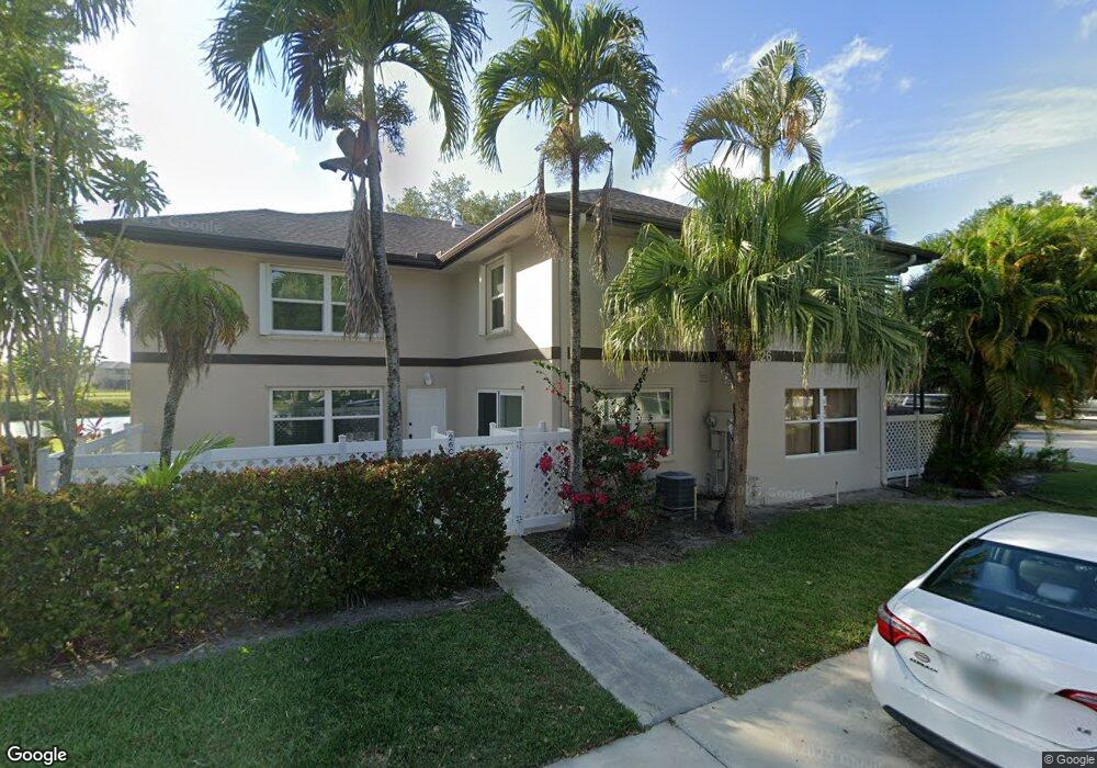 26 Clinton Ct, Royal Palm Beach, FL 33411 - photo 1