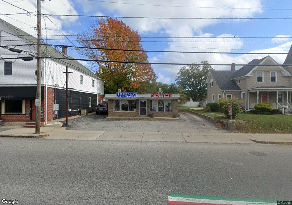 1570 Cranston St unit 2, Cranston, RI 02920 - photo 1