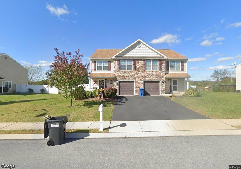 29 N Calais Dr, Reading, PA 19605 - photo 1