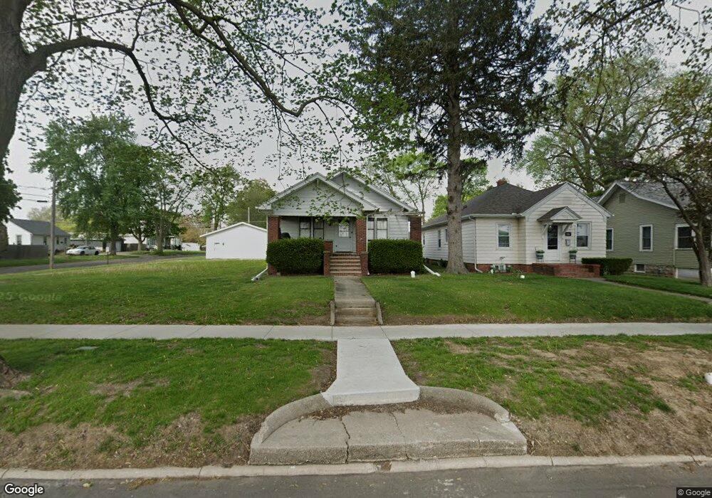 904 Wyatt Ave, Lincoln, IL 62656 - photo 1