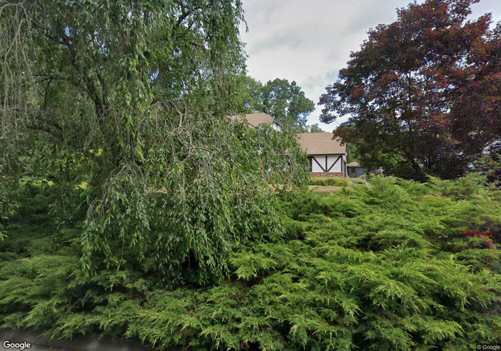 8 Pinewood Ln, Cumberland, RI 02864 - photo 1