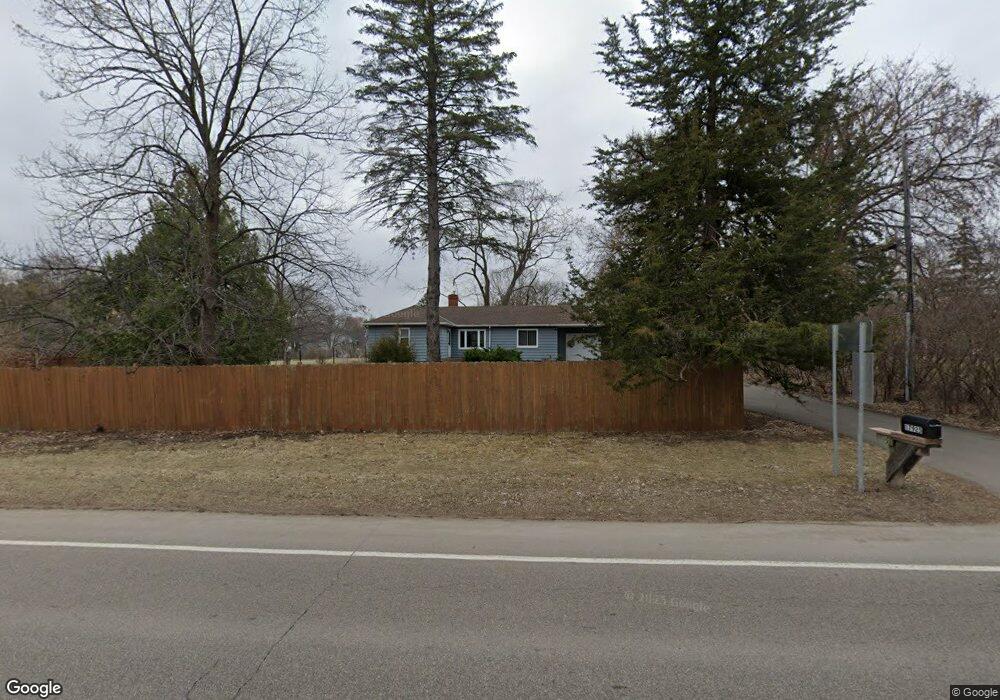 17925 Minnetonka Blvd, Wayzata, MN 55391 - photo 1