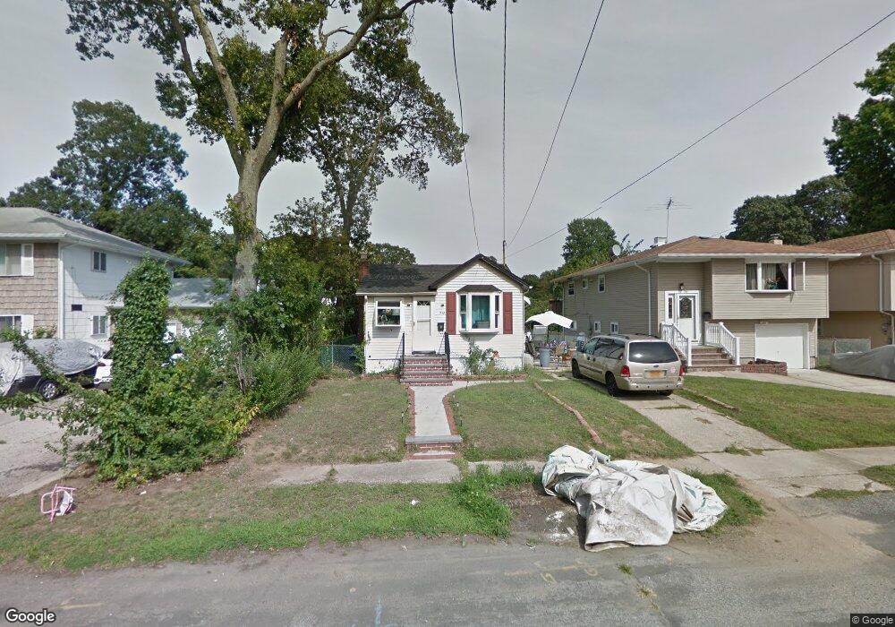 348 Deauville Blvd, Copiague, NY 11726 - photo 1