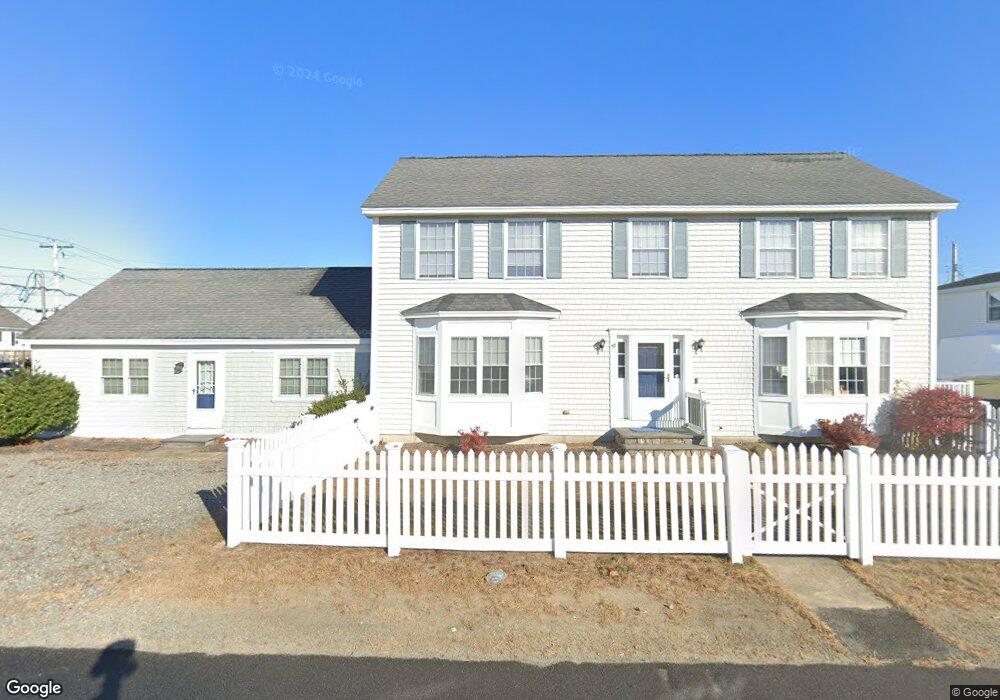 273 Ashland St, Seabrook, NH 03874 - photo 1