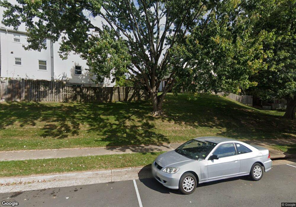 3026 White Birch Ct, Fairfax, VA 22031 - photo 1