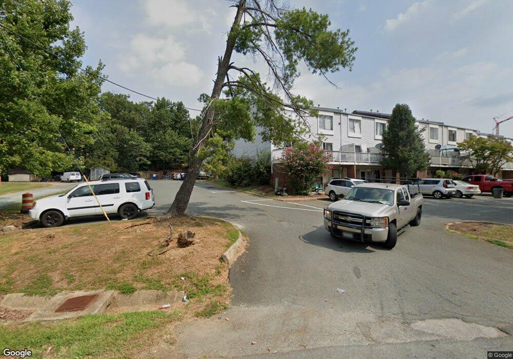 1902 Inglewood Dr unit F, Charlottesville, VA 22901 - photo 1