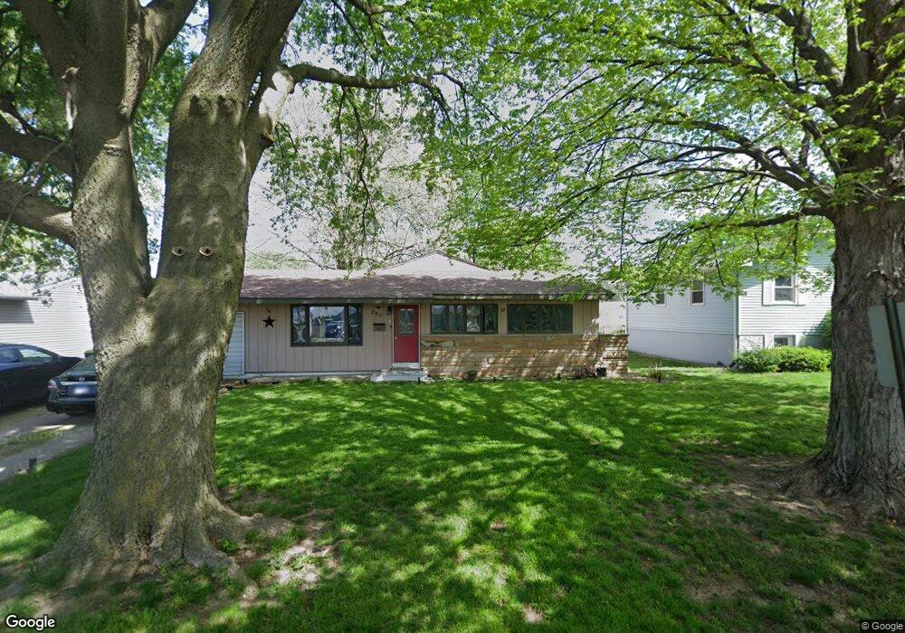260 Mayfair Dr, Lincoln, IL 62656 - photo 1