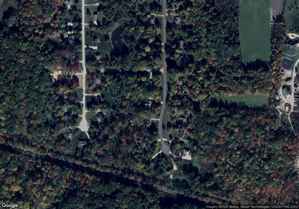 216 Greentree Cir, Aurora, OH 44202 - photo 1