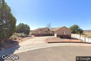 172 S Sandtrap Cir, Kanab, UT 84741