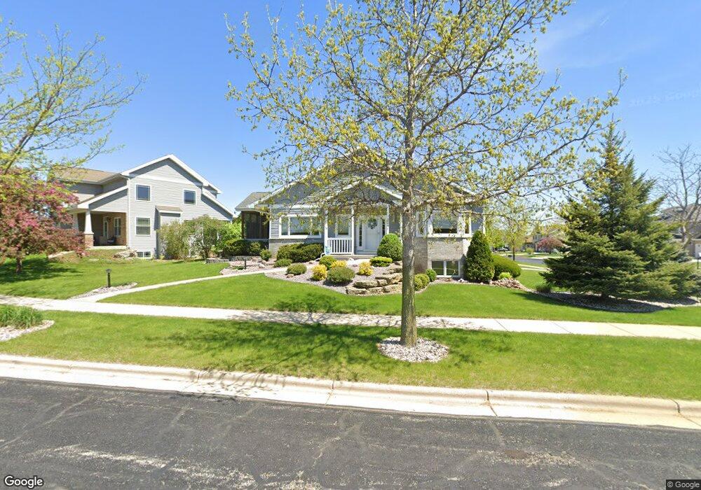 2888 Big Bluestem Pkwy, Fitchburg, WI 53711 - photo 1