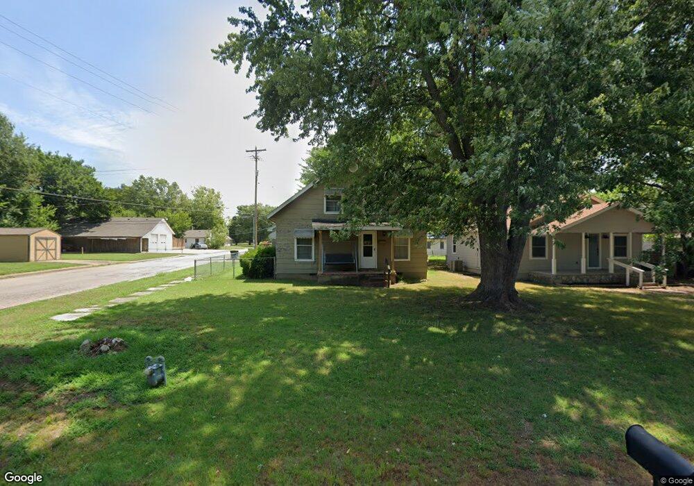 302 S Perdue Ave, Claremore, OK 74017 - photo 1