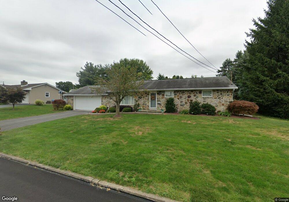 1107 Bayberry Rd, Pen Argyl, PA 18072 - photo 1