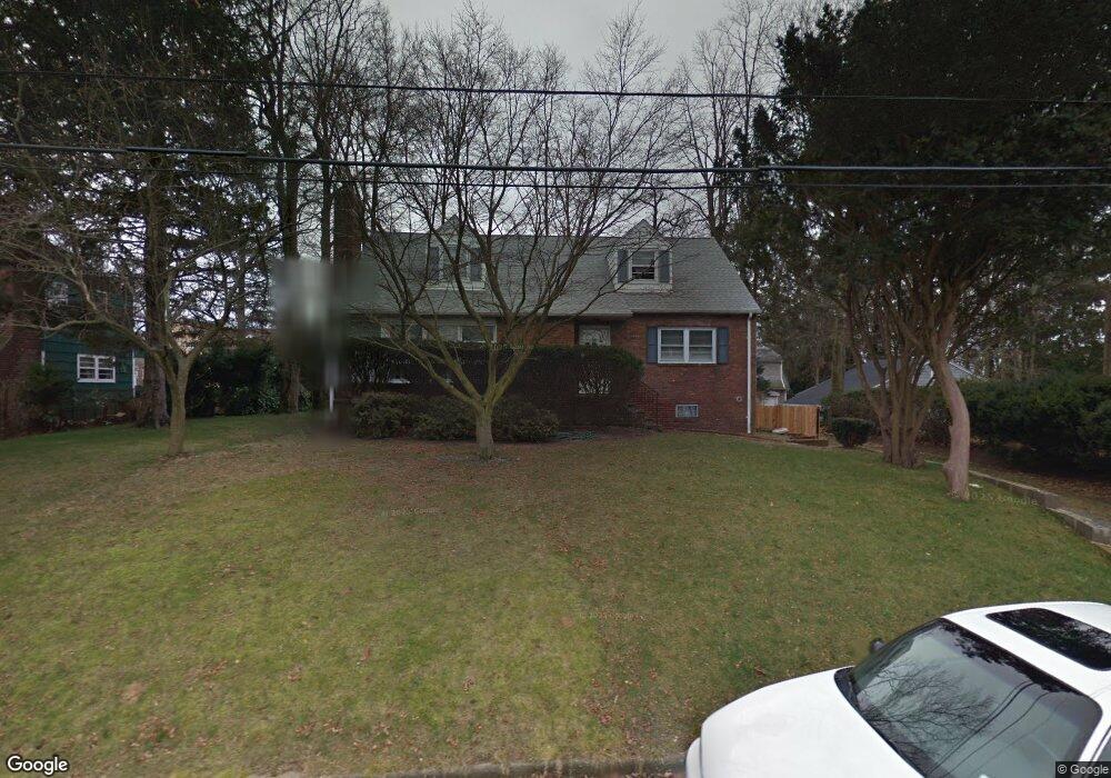 83 Valentine St unit 2nd Floor, Glen Cove, NY 11542 - photo 1