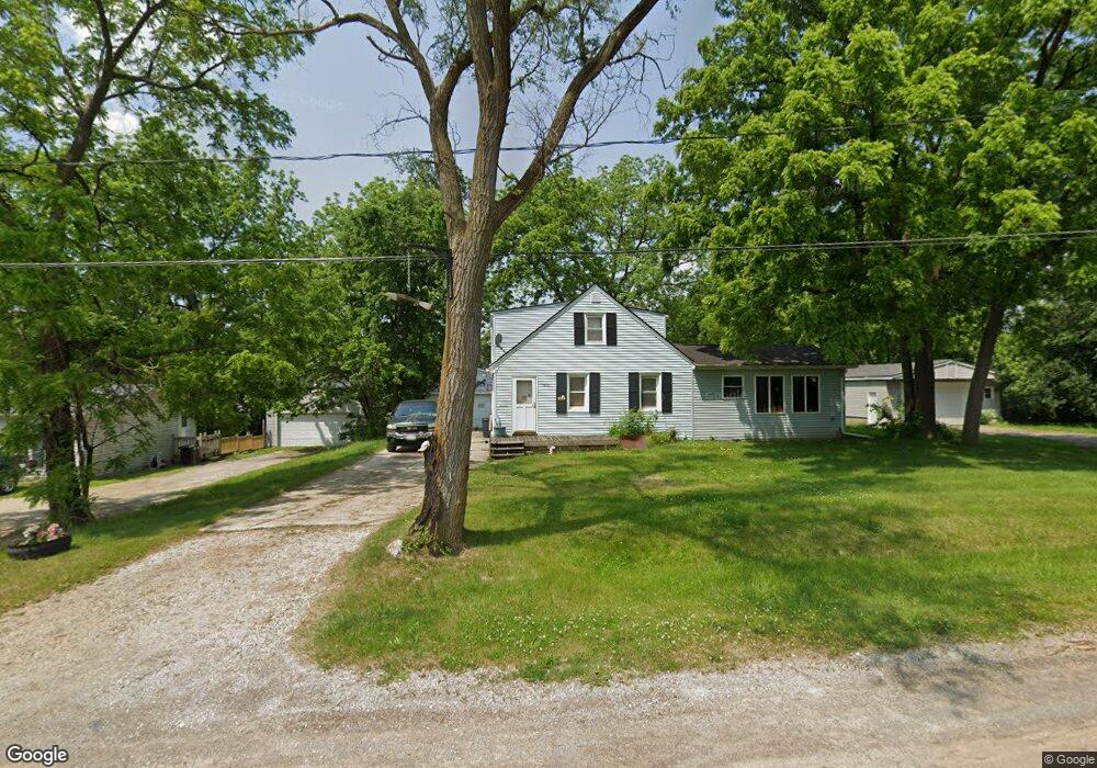 1520 Algonac Dr, Flint, MI 48532 - photo 1