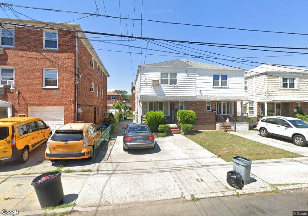 6134 166th St, Fresh Meadows, NY 11365 - photo 1