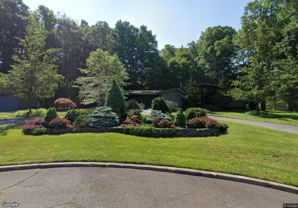 31 Arrowhead Dr, Upper Saddle River, NJ 07458 - photo 1