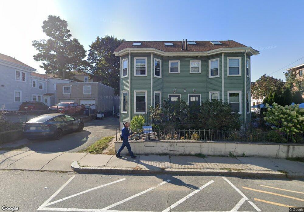 129 Cross St unit 4, Somerville, MA 02145 - photo 1