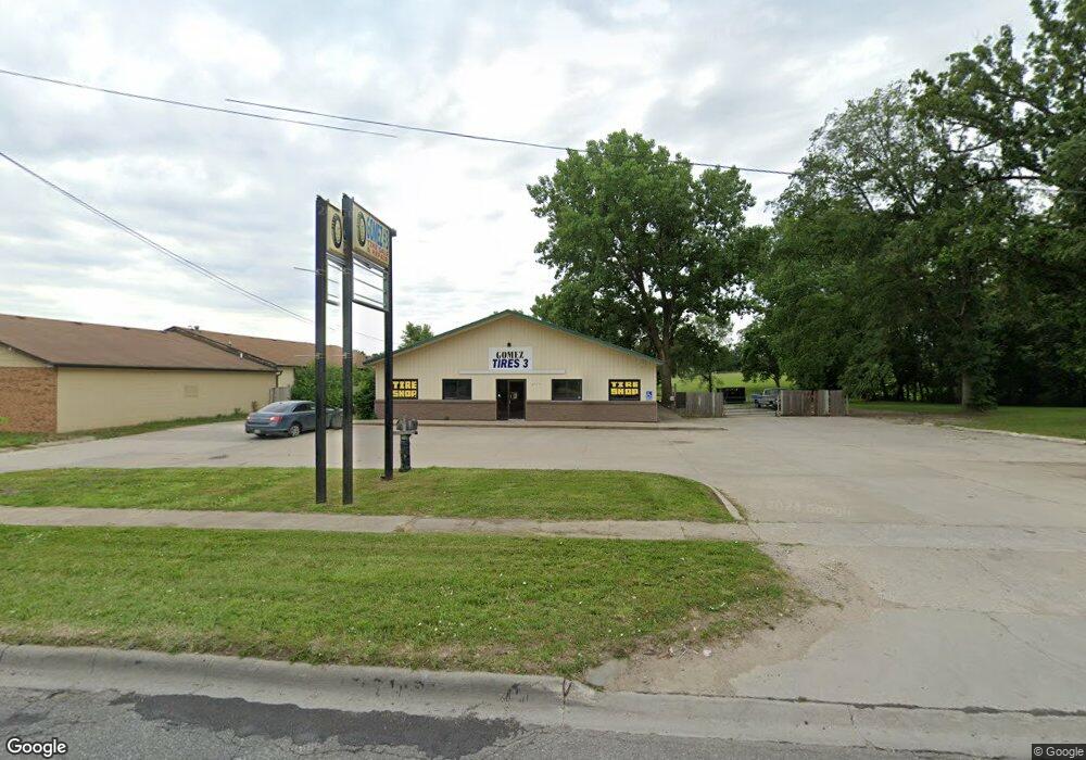 3729 E University Ave, Des Moines, IA 50317 - photo 1