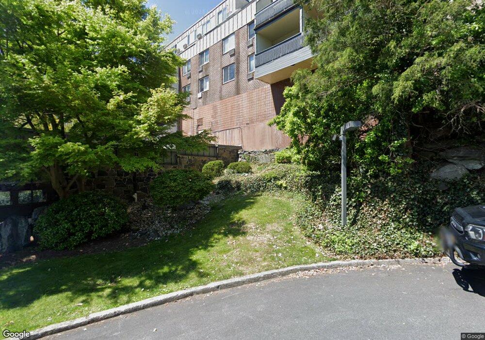 2 Fountain Ln unit 2D, Scarsdale, NY 10583 - photo 1