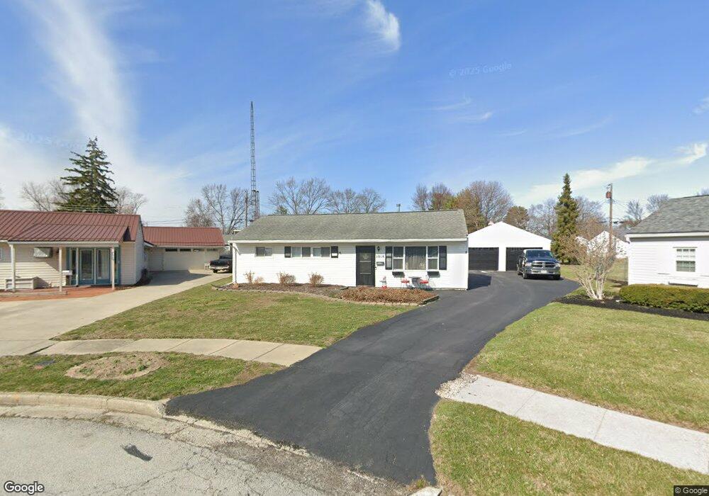 1018 Milton Ct, Findlay, OH 45840 - photo 1